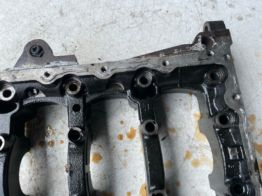 2015 HYUNDAI I40 1.7 DIESEL D4FD H ENGINE CRANKSHAFT HOUSING CASING CRANK SHAFT