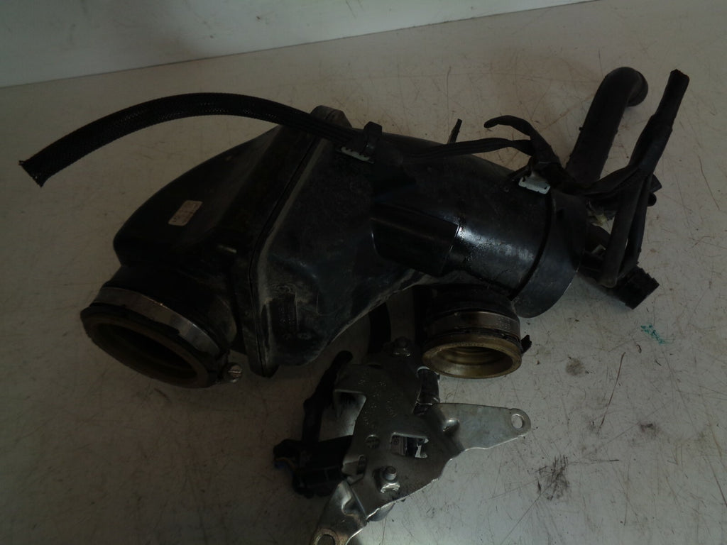MERCEDES BENZ 2018 2.1 DIESEL  AIR INTAKE PIPE TURBO INTERCOOLER A6510900609