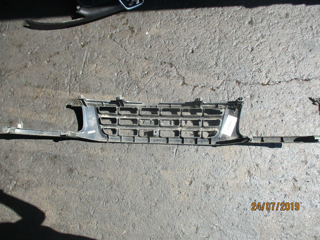 VAUXHALL FRONTERA MK2 FRONT BUMPER GRILL & EMBLEM BADGE GREEN