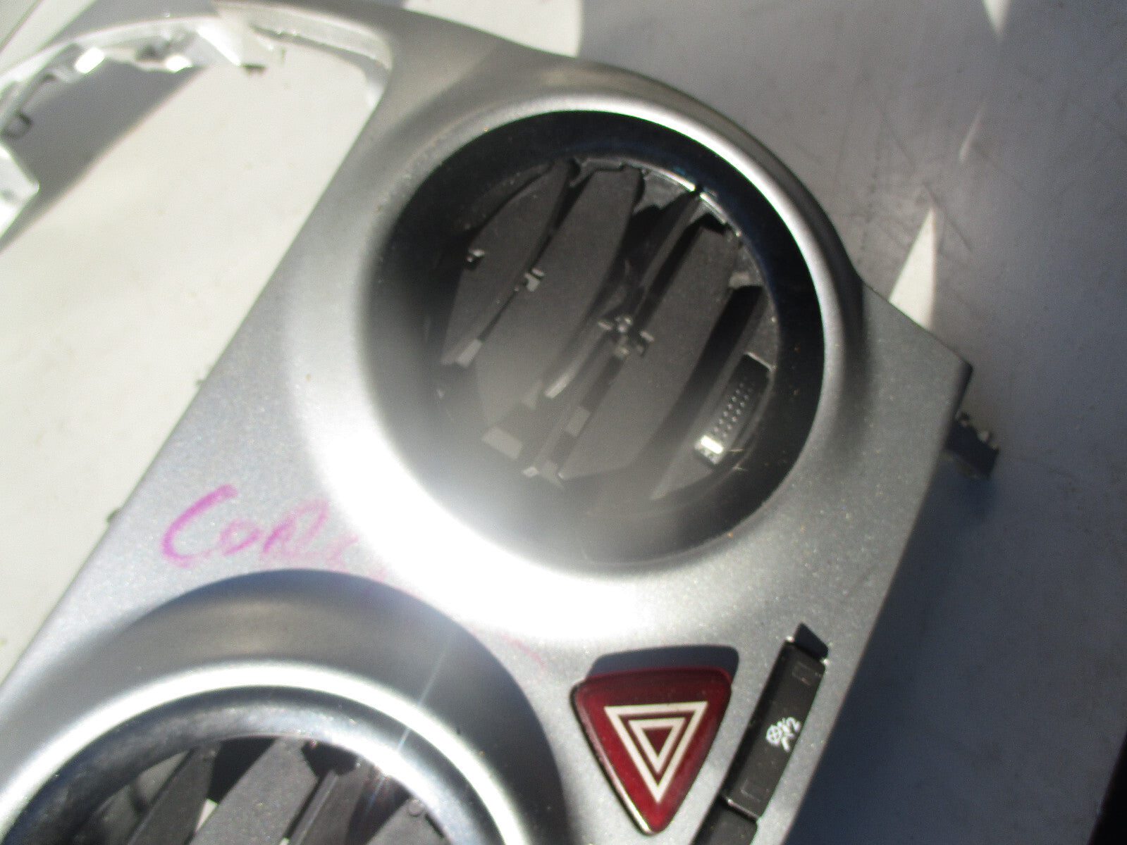 VAUXHALL CORSA D 2009 DASHBOARD AIR VENT WITH HAZARD SWITCH 13232297