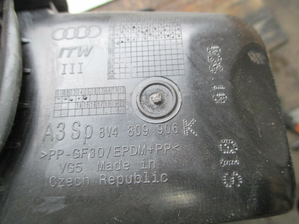 AUDI A3 2019 MK3 8V FUEL FLAP FILLER COVER 8V4809906K