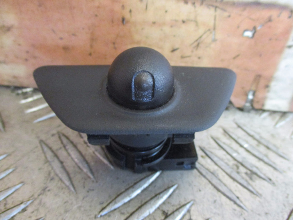 VAUXHALL VIVA 2015 SECURITY LAMP 13578460