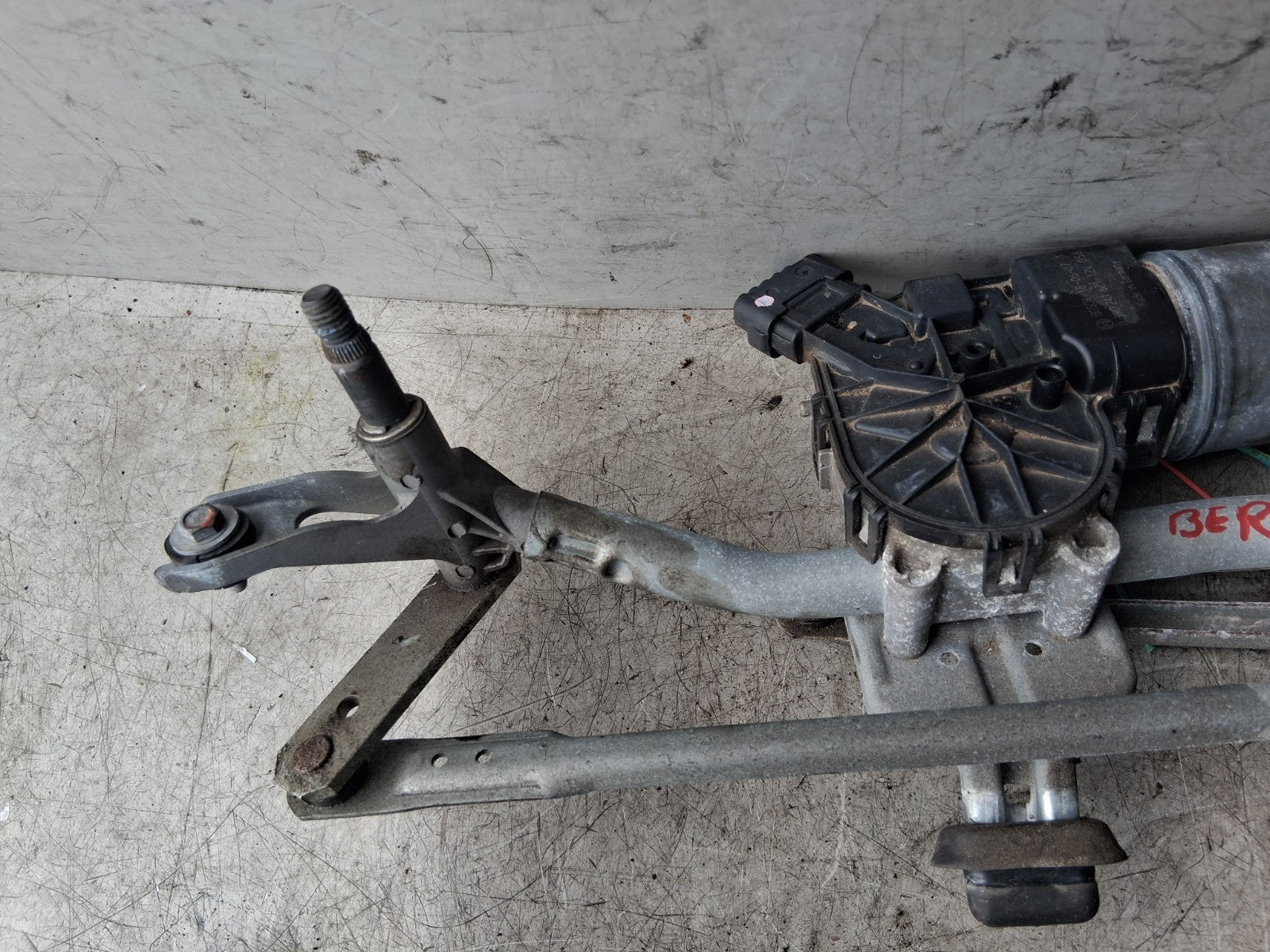 2018 CITROEN BERLINGO MK2 FRONT WINDSCREEN WIPER MOTOR & LINKAGE 9683100780