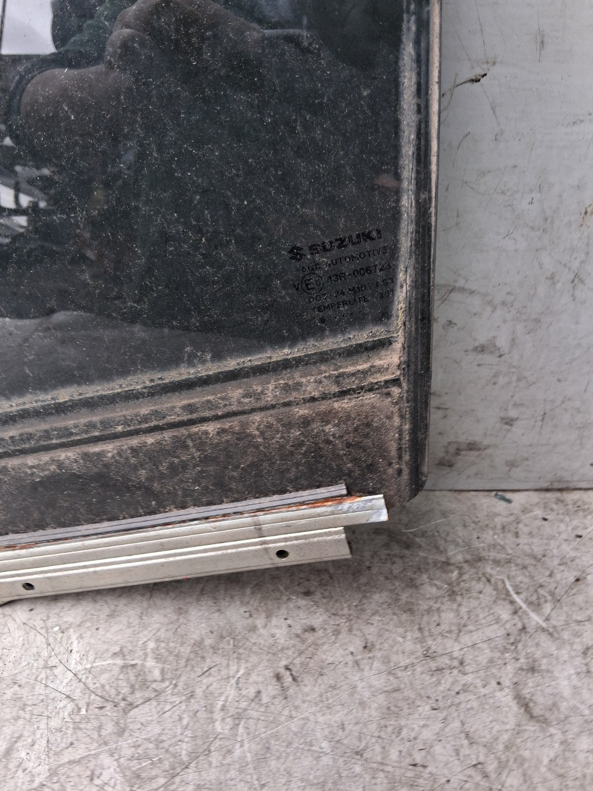 SUZUKI SWIFT MK3 2016 NSR PASSENGER SIDE REAR LEFT WINDOW GLASS