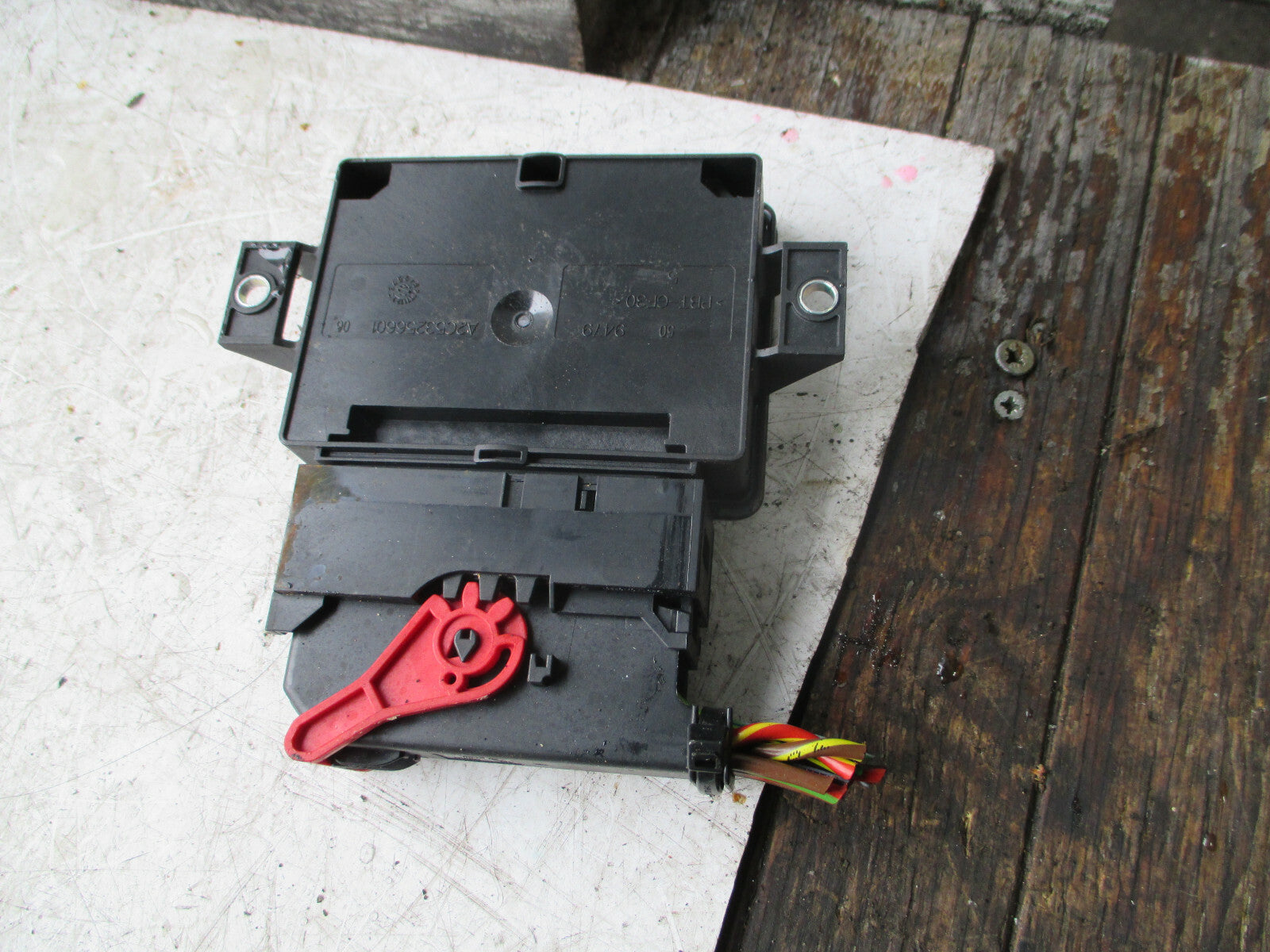MERCEDES GLA X156 2018 ELECTRIC HANDBRAKE CONTROL ECU UNIT A2469003417