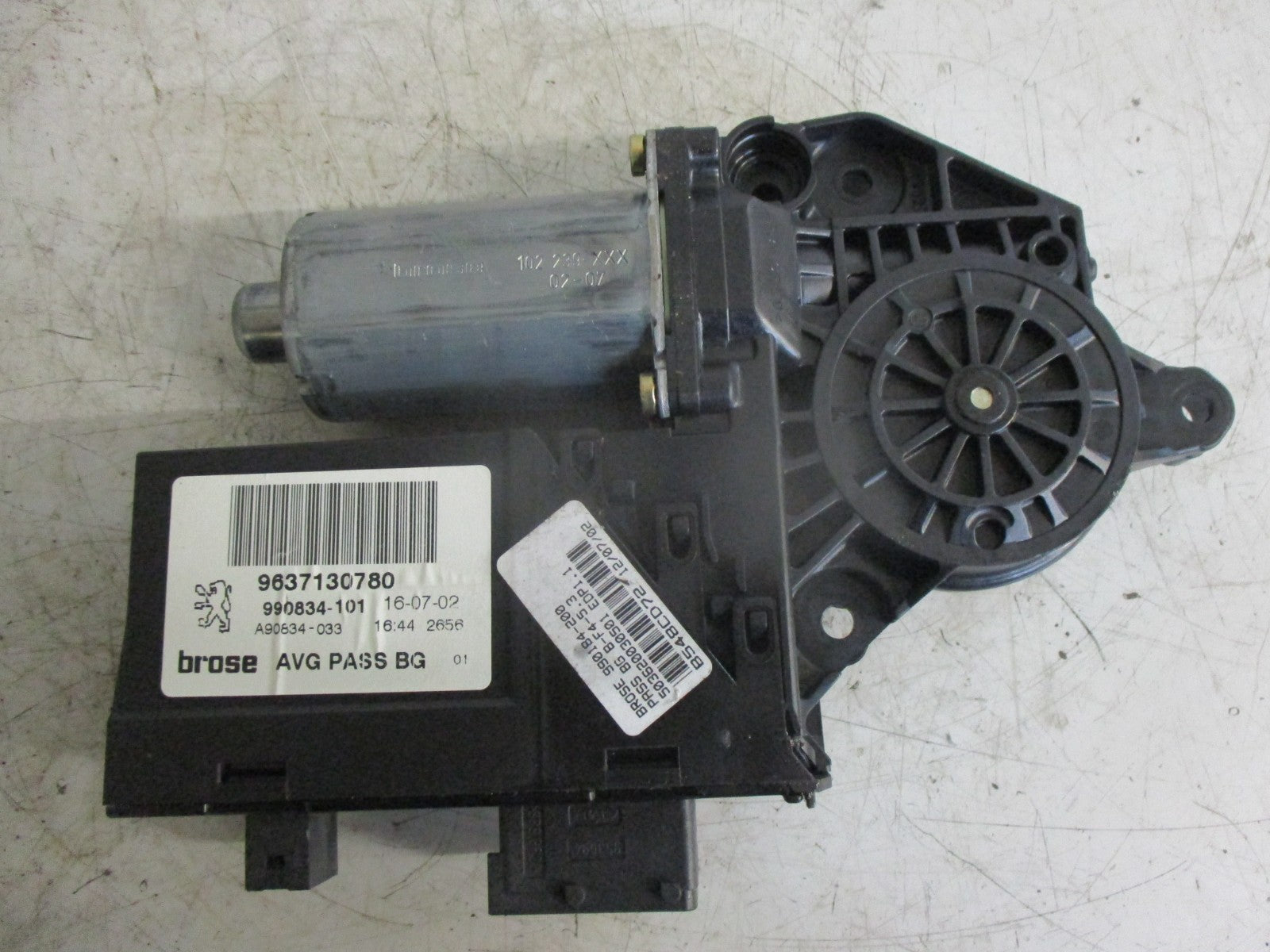 PEUGEOT 307 NSF PASSENGER SIDE FRONT ELECTRIC WINDOW MOTOR 9637130780