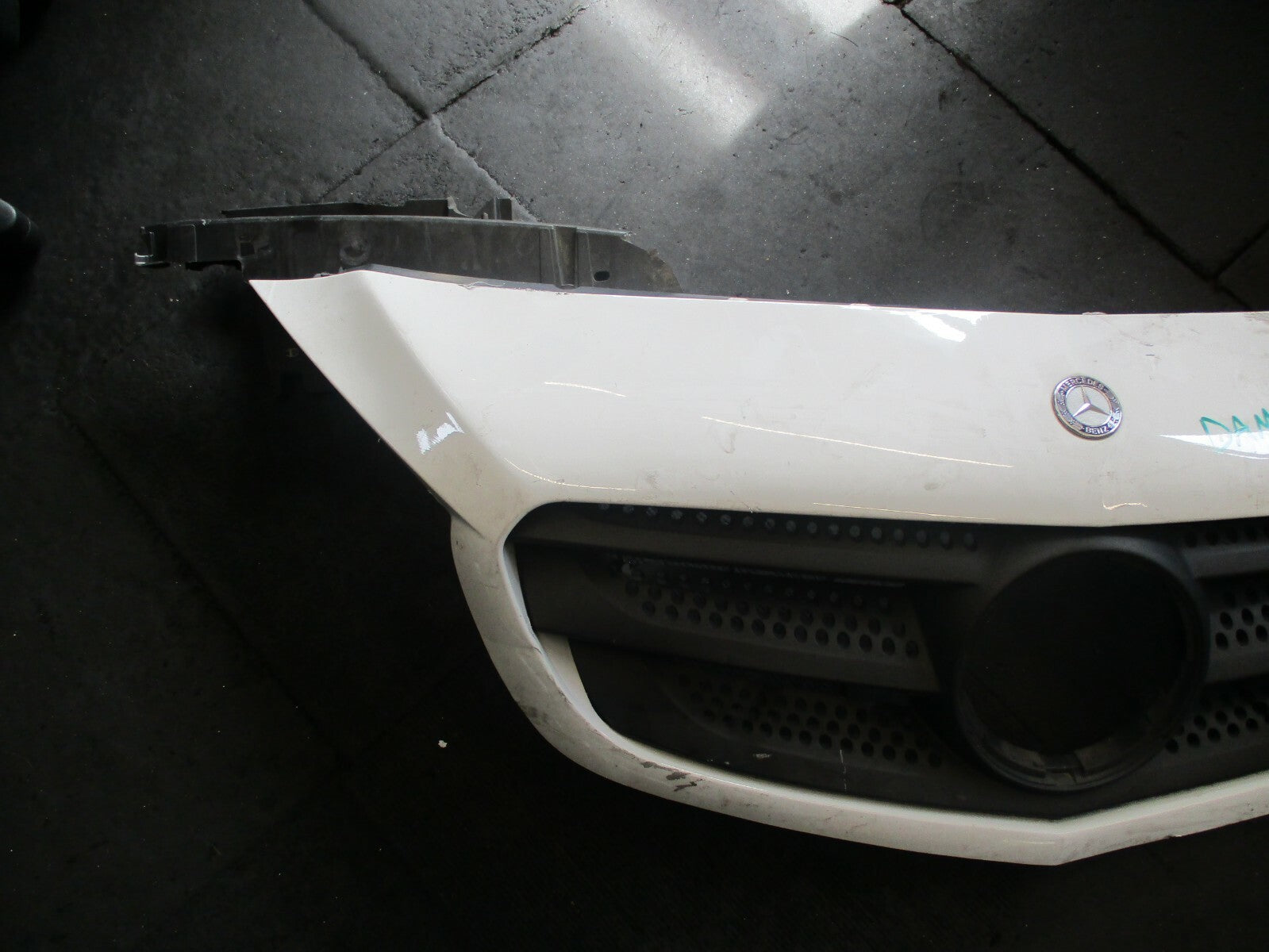 MERCEDES CITAN 2013 FRONT GRILLE WHITE GRILL