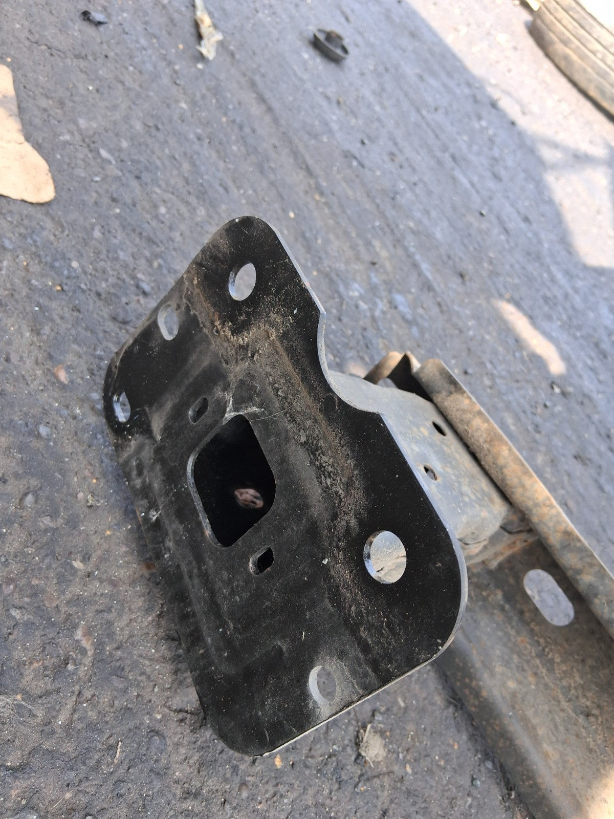 FORD GRAND C MAX 2017 REAR CRASH BUMPER REINFORCEMENT BAR