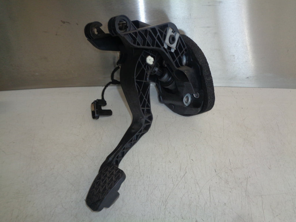 FORD FIESTA MK7 2017 1.2 PETROL CLUTH PEDAL MASTER CYLINDER AY117B633BE