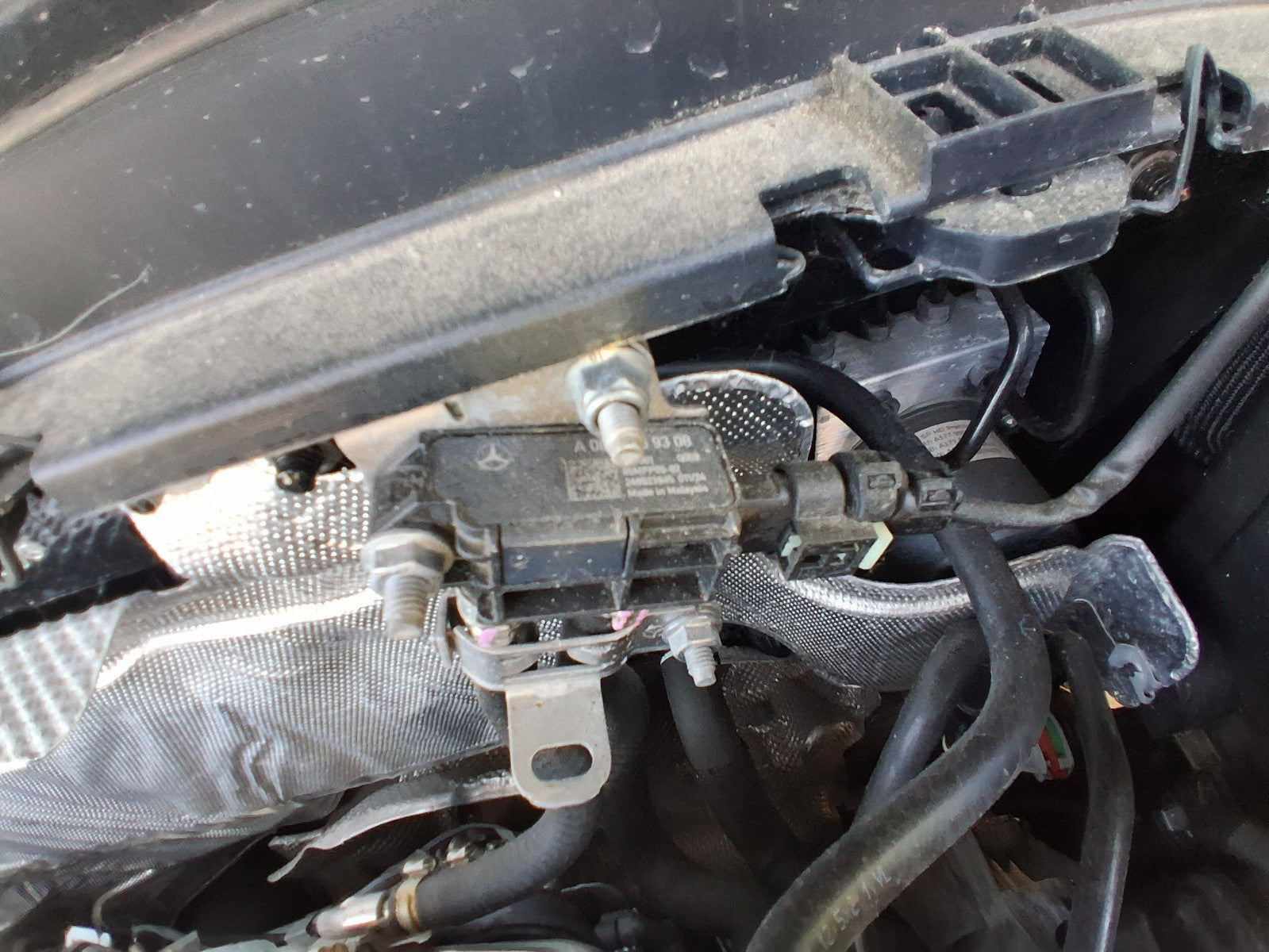 2023 MERCEDES A CLASS W177 PETROL ENGINE EXHAUST PRESSURE SENSOR A0009059308