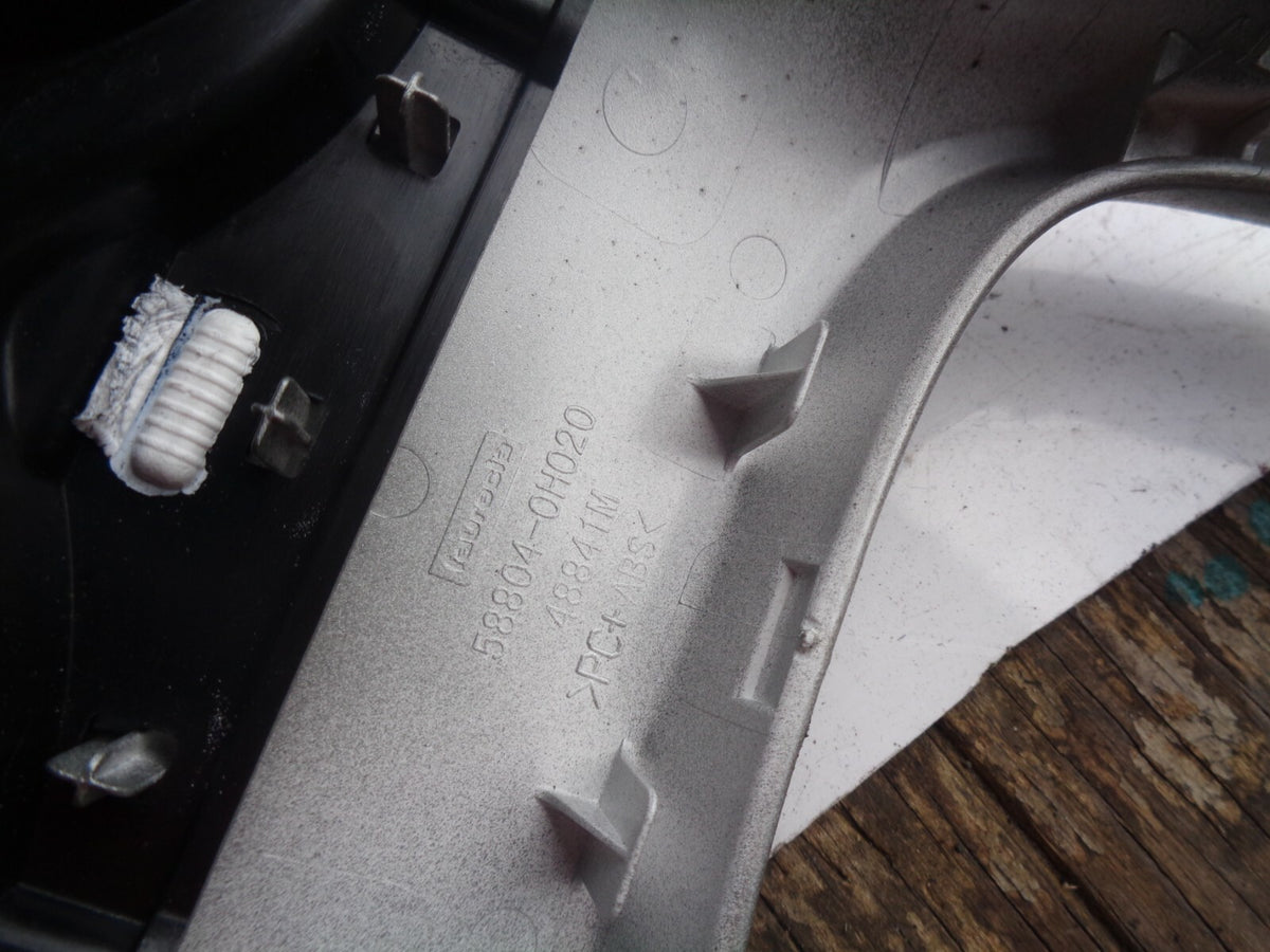 TOYOTA AYGO MK2 2016 CUP HOLDER PANEL 1388681x