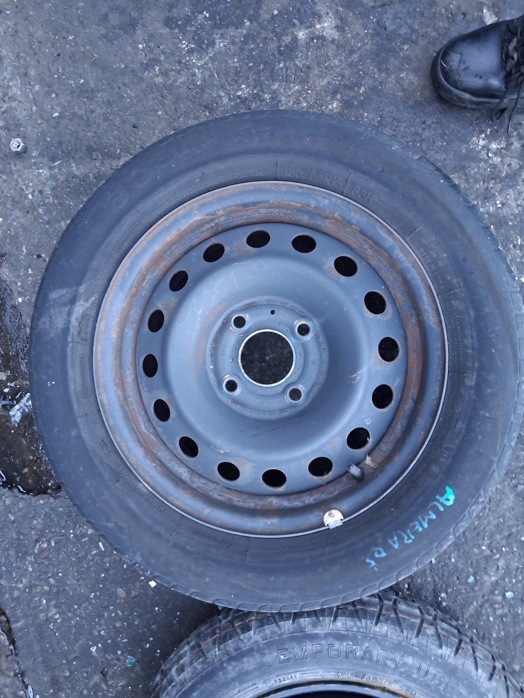 2005 NISSAN ALMERA MK2 15 INCH STEEL WHEEL WITH TYRE 185/65R15