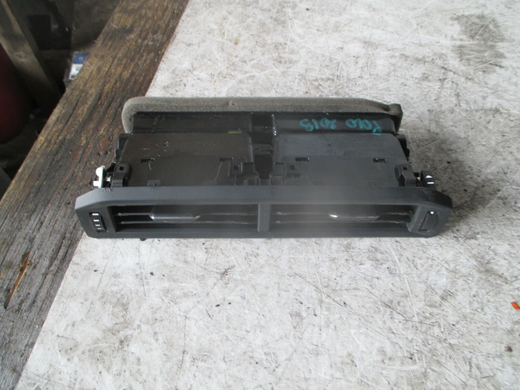 VOLKSWAGEN POLO 2019 MK6 CENTRE MIDDLE DASHBOARD AIR VENT 2G0819728