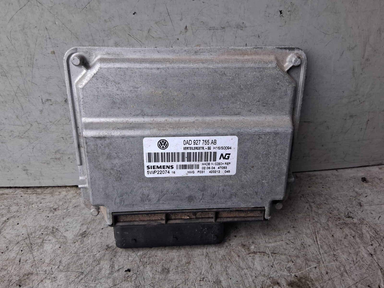 VW VOLKSWAGEN TOUAREG 2005 GEARBOX CONTROL MODULE UNIT 0AD927755AB