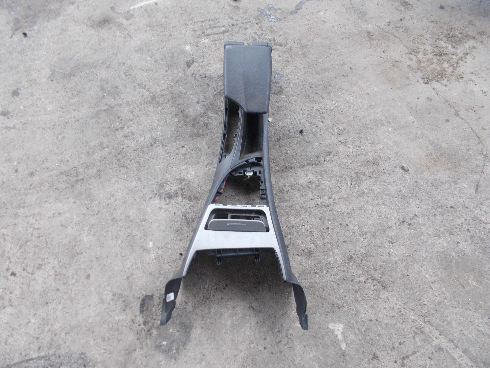 BMW 1 SERIES E87 2006 CENTRE CONSOLE TRIM 51166954114