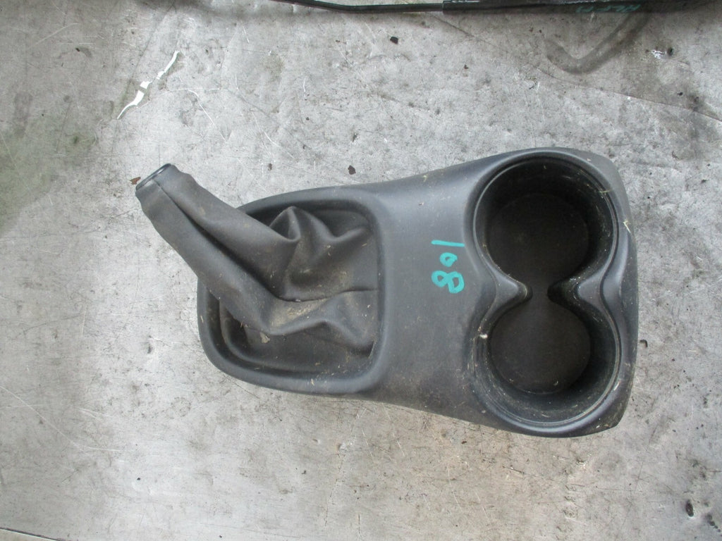 PEUGEOT 108 CENTRE CONSOLE GEAR STICK TRIM & CUP HOLDERS 1388660X