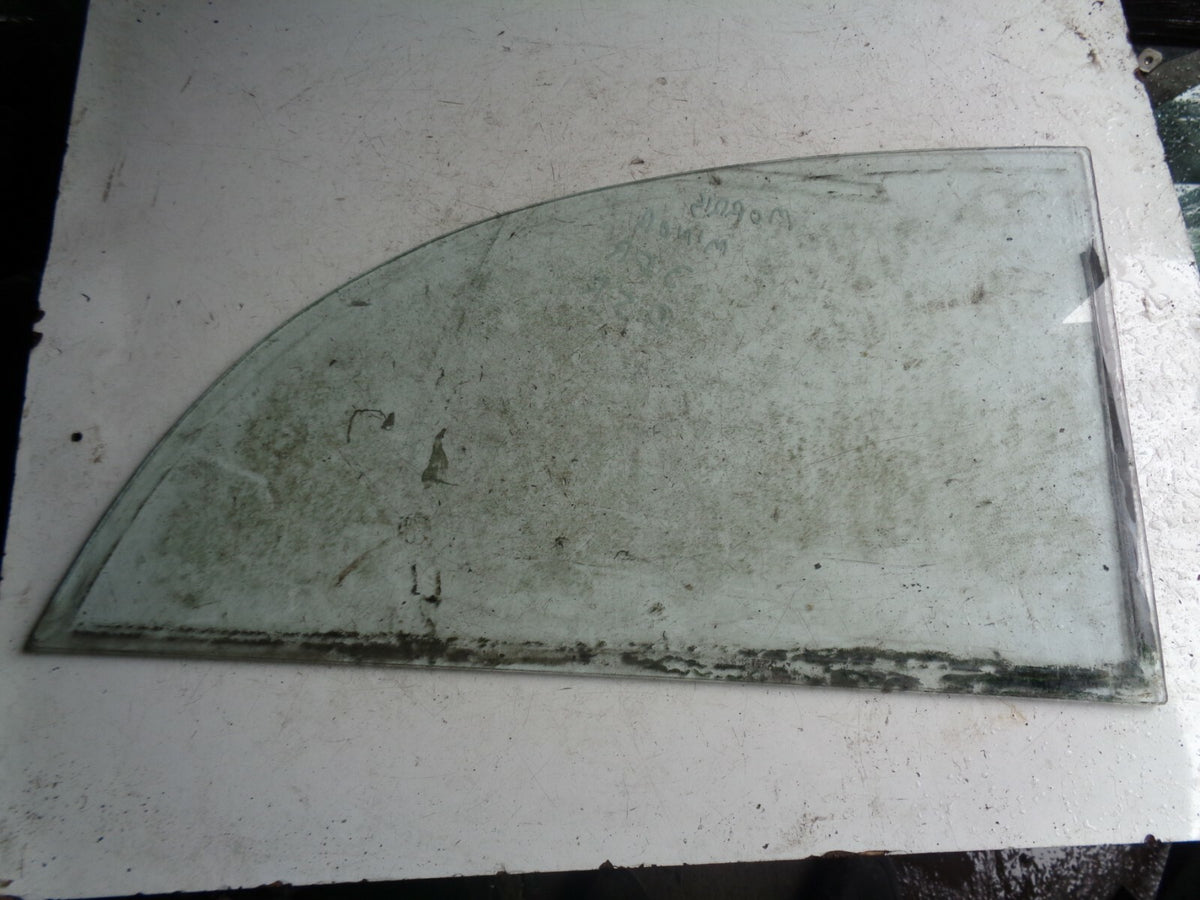 MORRIS MINOR 2 DOOR OSR DRIVER SIDE REAR GLASS