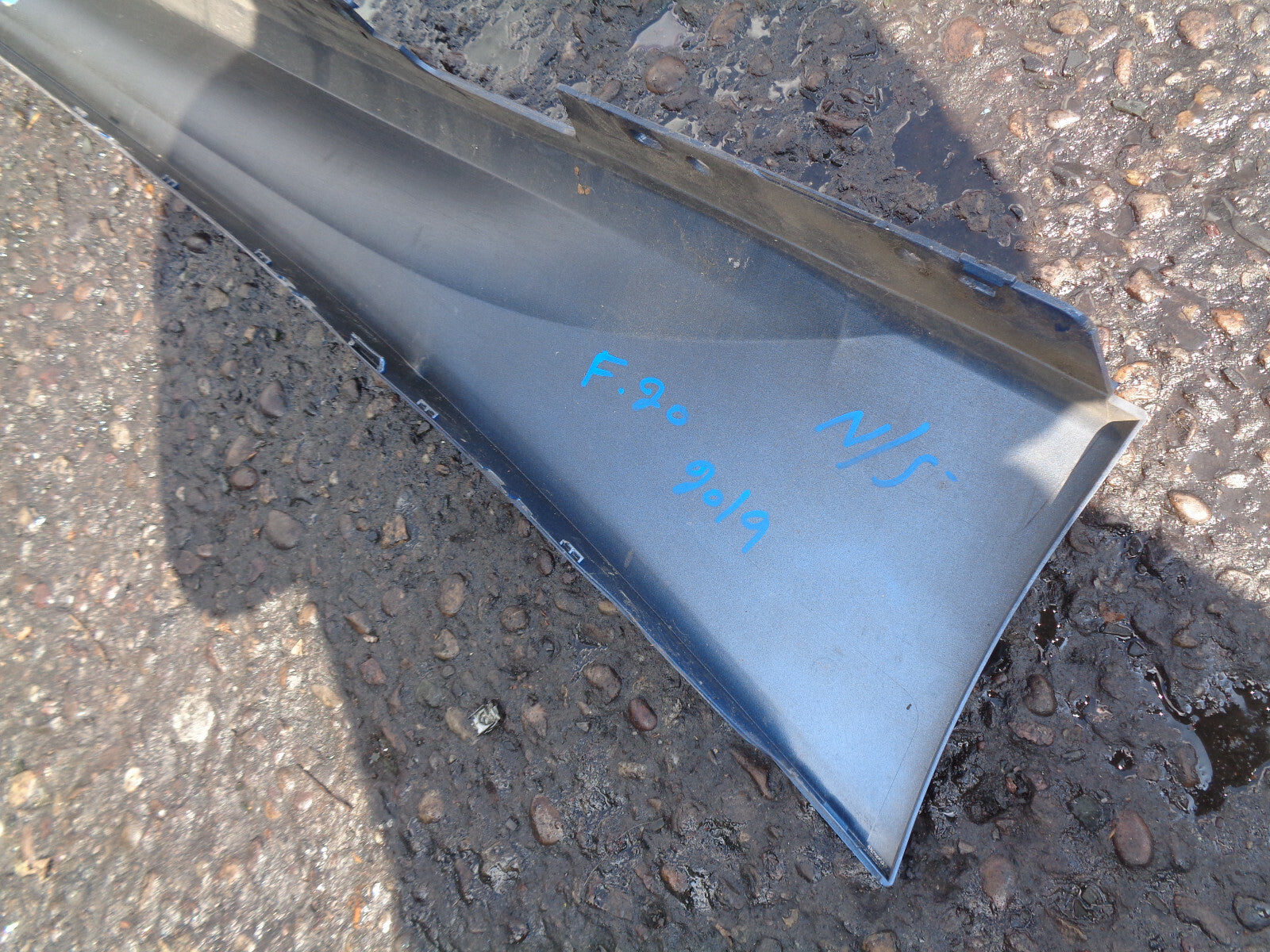 BMW 1 SERIES F20 2019 LCI FACELIFT NSR PASSENGER SIDE SKIRT VALANCE BLUE