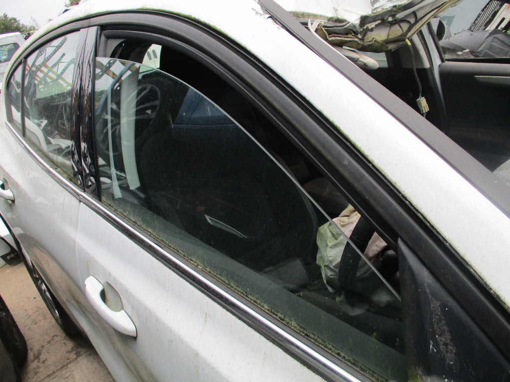 FORD FOCUS MK4 2021 OSF DRIVER SIDE FRONT WINDOW GLASS