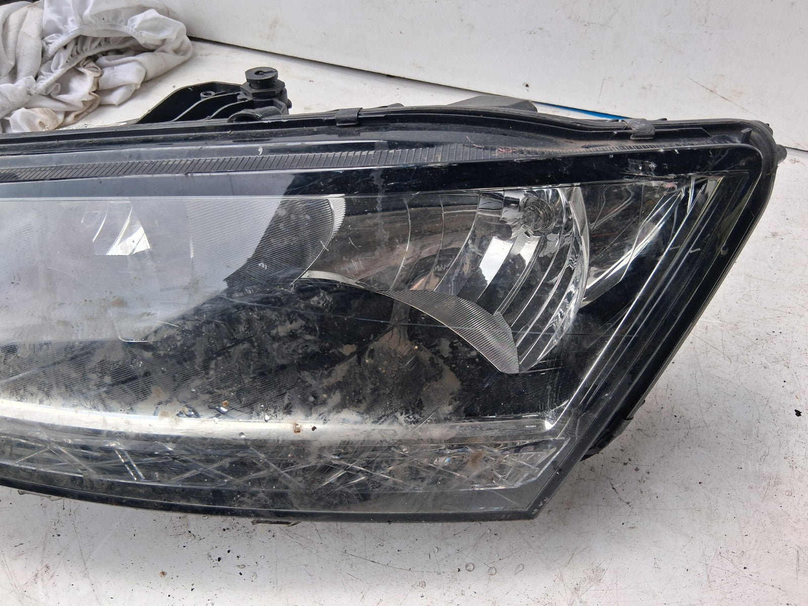2019 SKODA FABIA MK3 NJ NSF PASSENGER SIDE FRONT LEFT HEADLIGHT 6V2941015D