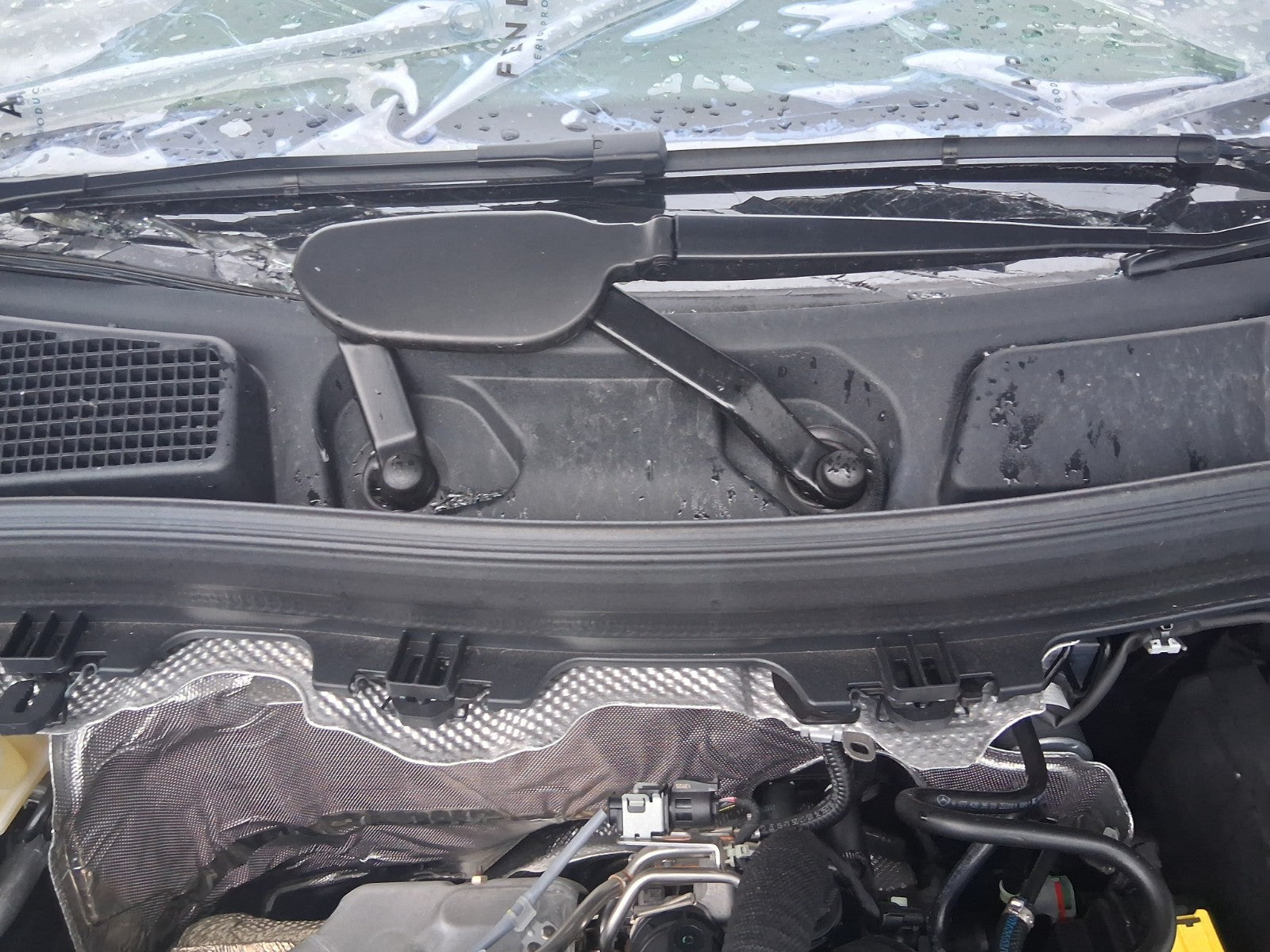 2025 MERCEDES BENZ GLA 180 FACELIFT H247 FRONT WINDSCREEN WIPER MOTOR LINKAGE