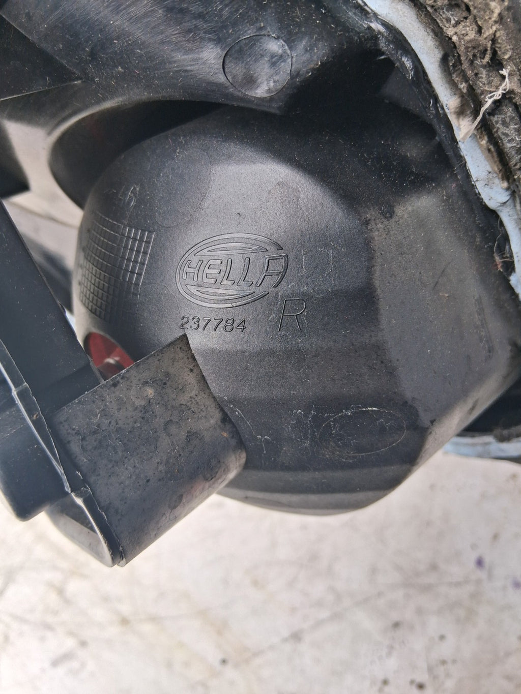 2005 NISSAN ALMERA OSR OFF RIGHT DRIVER SIDE REAR LIGHT