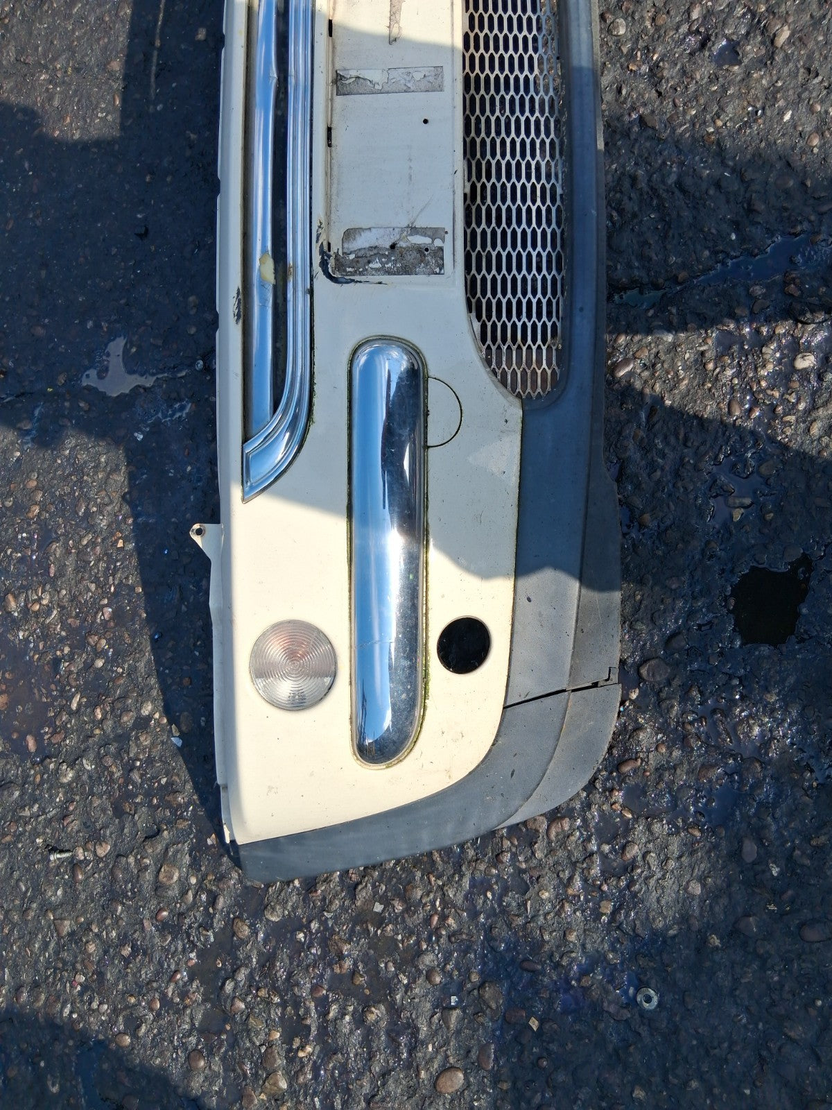 2003 BMW MINI COOPER R50 COMPLETE FRONT BUMPER WITH GRILL FOG LIGHT