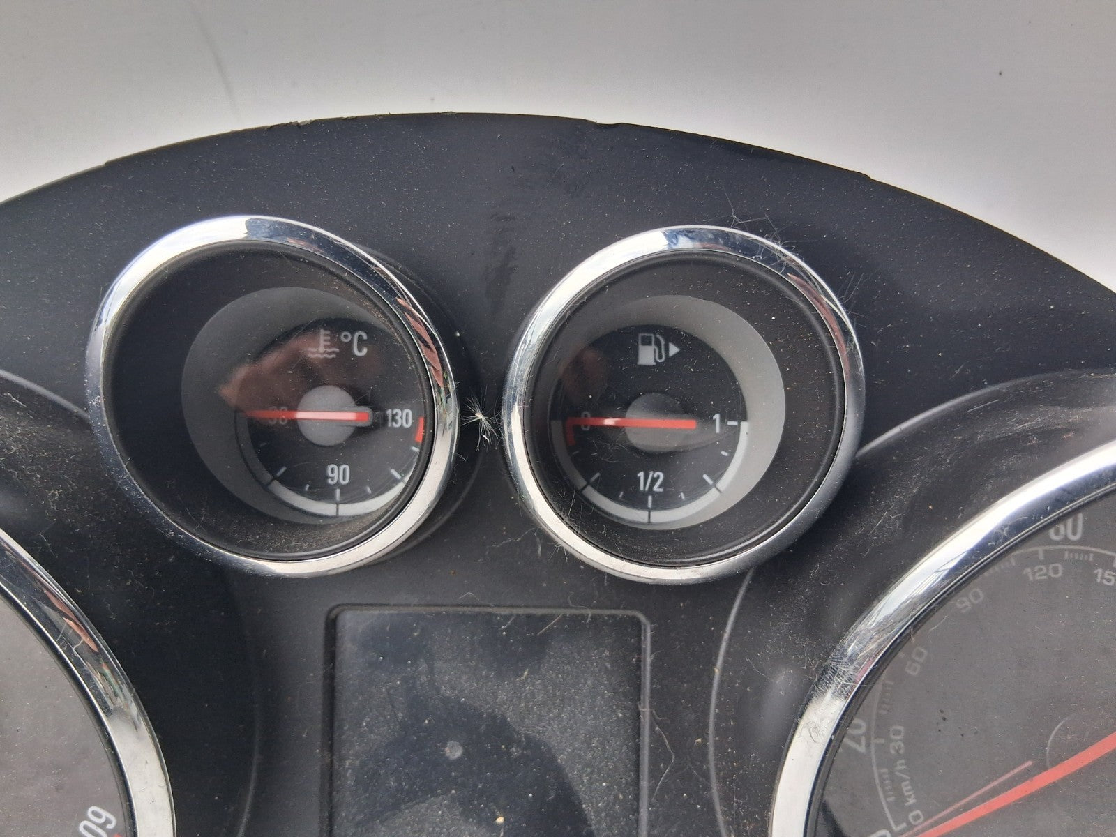 2013 VAUXHALL ASTRA J SPEEDOMETER SPEEDO INSTRUMENT CLUSTER 769317420