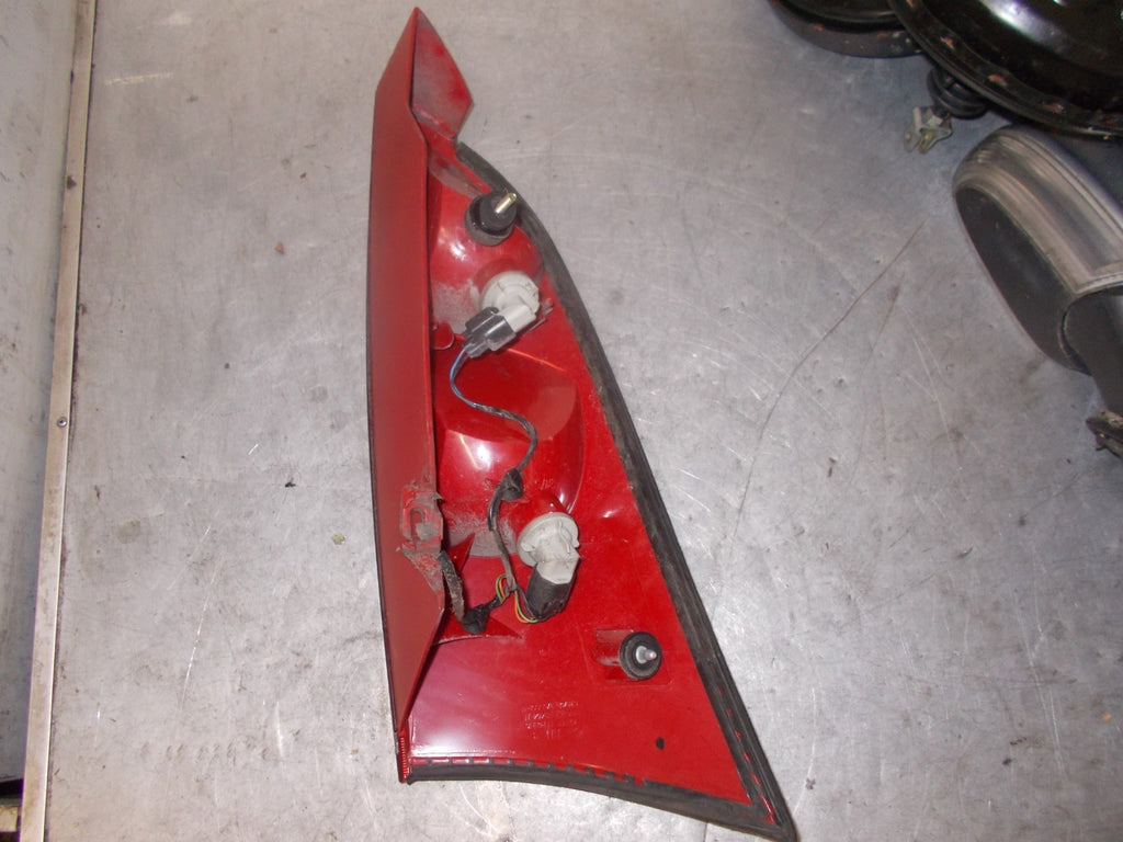FORD FOCUS 2003 MK1 NSR PASSENGER SIDE REAR LIGHT TAIL LIGHT CW170R