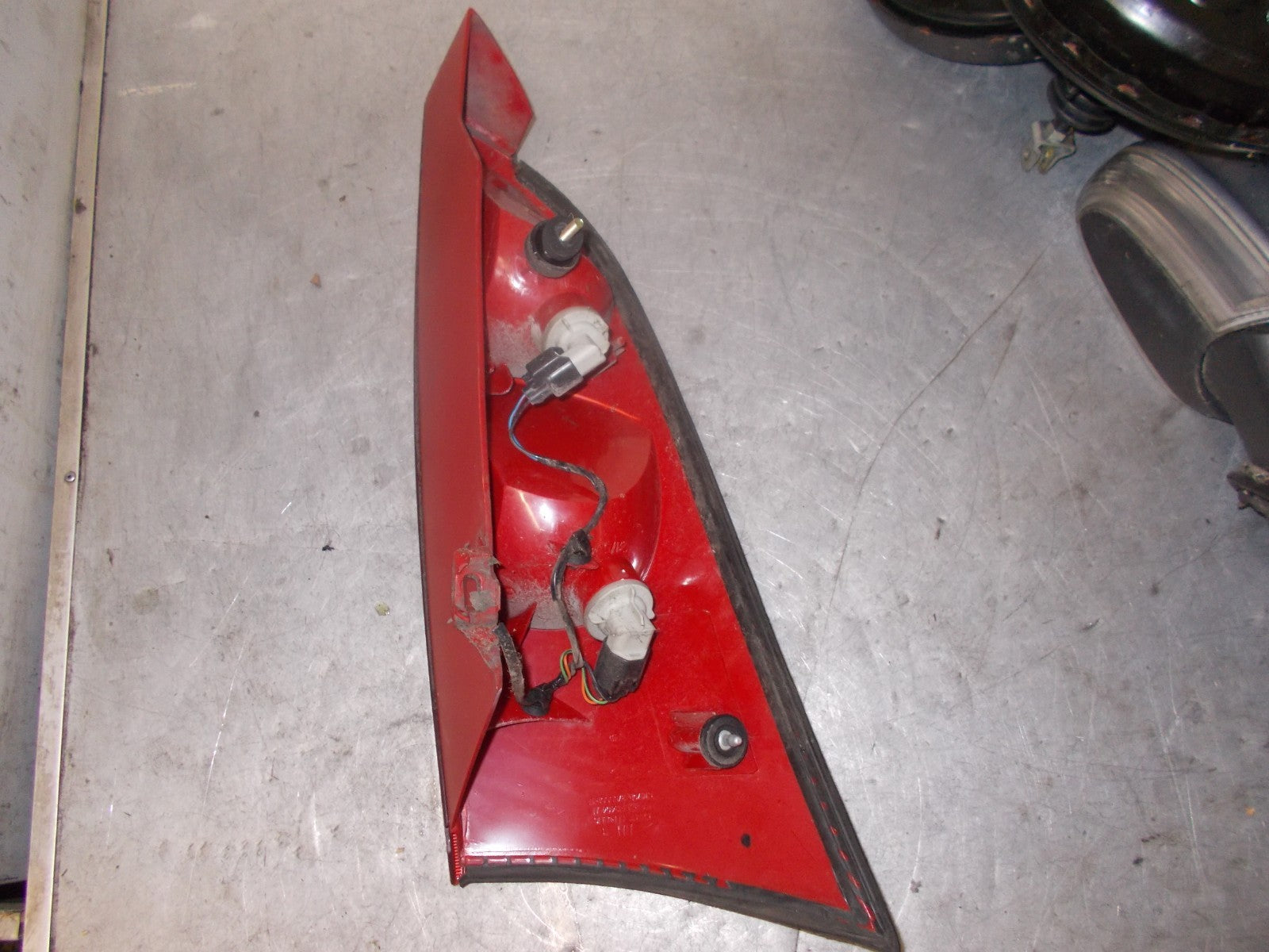 FORD FOCUS 2003 MK1 NSR PASSENGER SIDE REAR LIGHT TAIL LIGHT CW170R