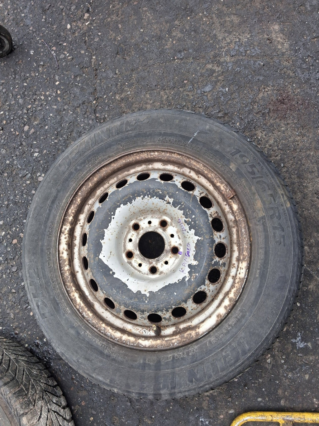 2016 RENAULT KANGOO MK2 15 INCH STEEL WHEEL WITH TYRE 195/65R15