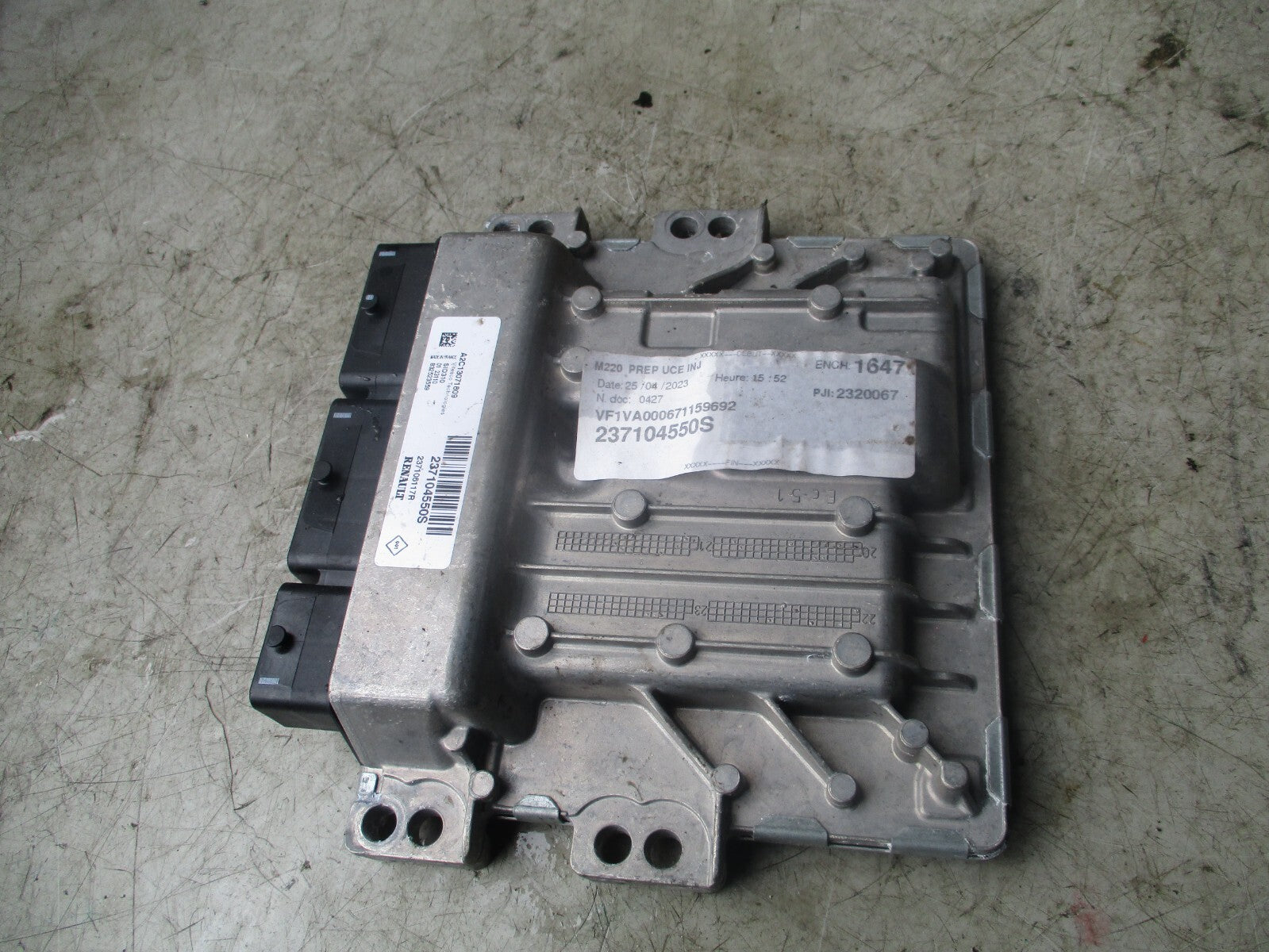 2023 RENAULT MASTER ECU ENGINE CONTROL UNIT 237106117R