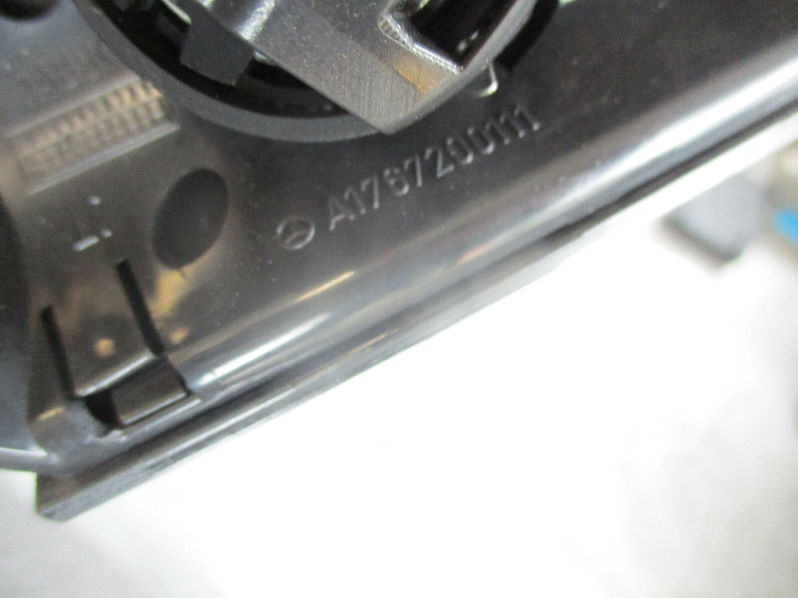 MERCEDES A CLASS W176 NSF PASSENGER SIDE FRONT DOOR TWEETER SPEAKER A1767200111