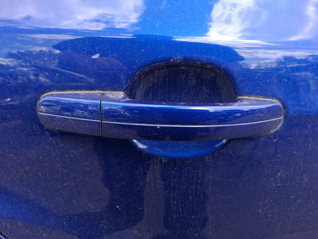 2015 FORD FOCUS MK3 OSR DRIVER REAR EXTERIOR DOOR HANDLE DEEP IMPACT BLUE HF