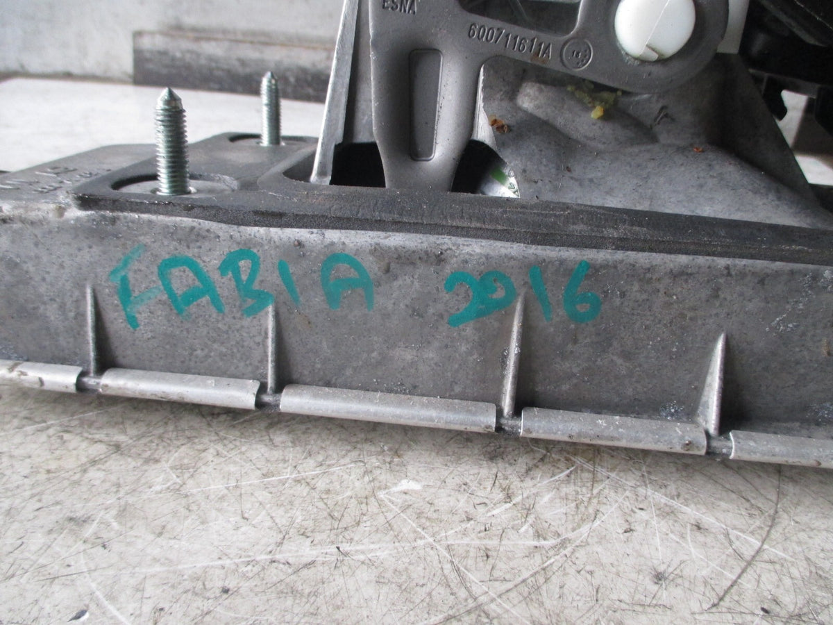 SKODA FABIA MK3 2016 6 SPEED MANUAL GEAR STICK ASSEMBLY 6Q0711061E