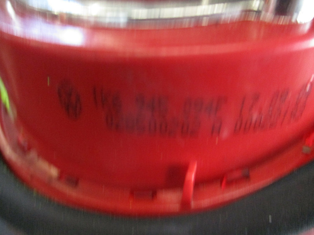 VW VOLKSWAGEN GOLF MK5 OSR DRIVER SIDE REAR INNER LIGHT TAIL LIGHT 1K6945094F