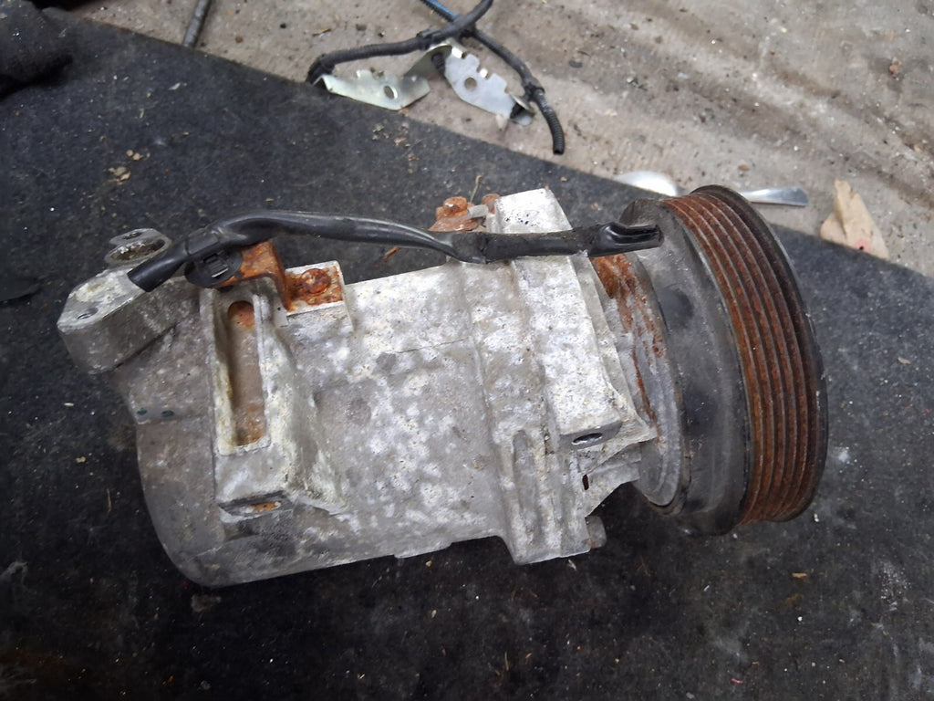 2008 MITSUBISHI OUTLANDER 2.2 DIESEL  A/C AIR COMPRESSOR PUMP 926003VD0A