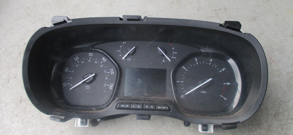 VAUXHALL VIVARO 2021 SPEEDO SPEEDOMETER CLOCK INSTRUMENT 9831168880