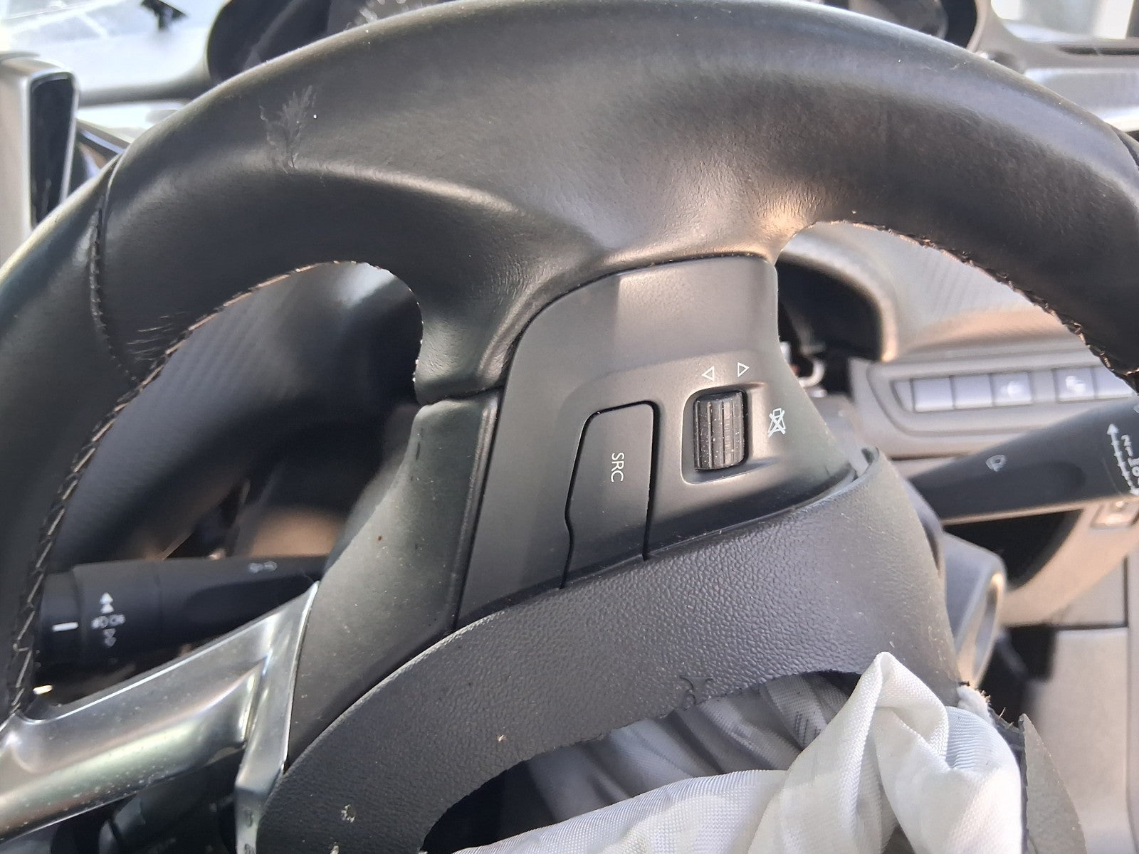 2019 PEUGEOT 208 MK1 MULTIFUNCTIONAL STEERING WHEEL BLACK