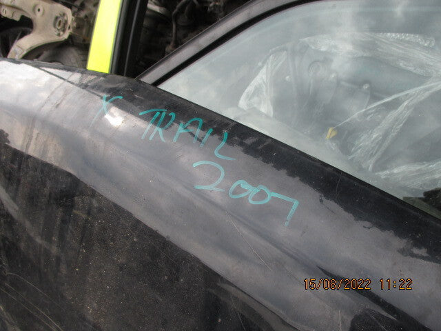 NISSAN X TRAIL MK1 T30 BLACK BONNET PANEL KH3 XTRAIL