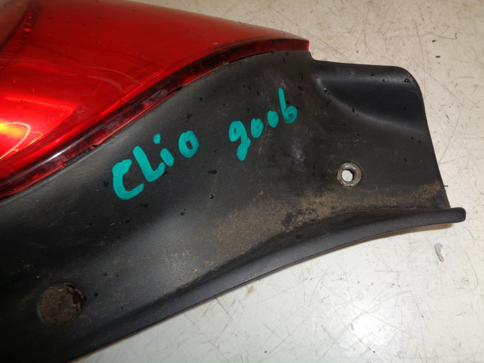 RENAULT CLIO 2006 MK3 NSR PASSENGER SIDE REAR TAILLIGHT TAILLAMP