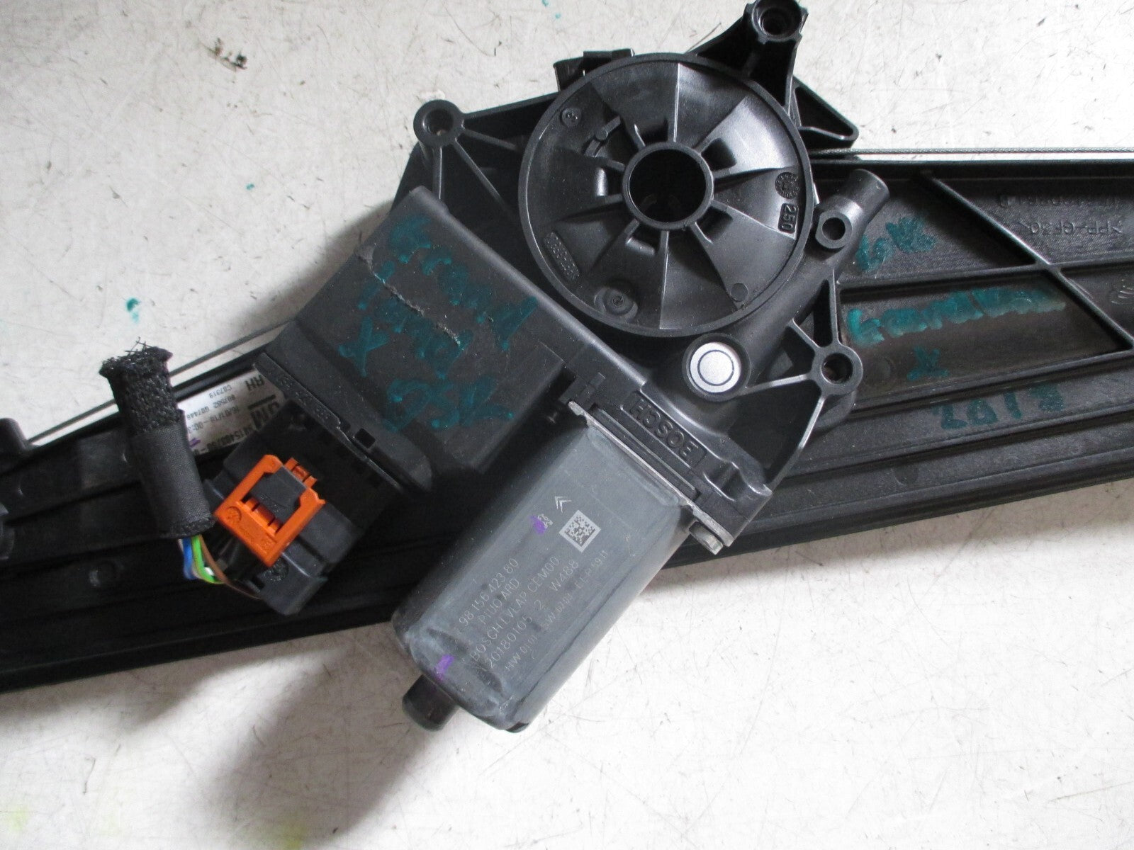 VAUXHALL GRANDLAND 2018 OSR DRIVER SIDE REAR WINDOW MOTOR & REGULATOR 9815403780