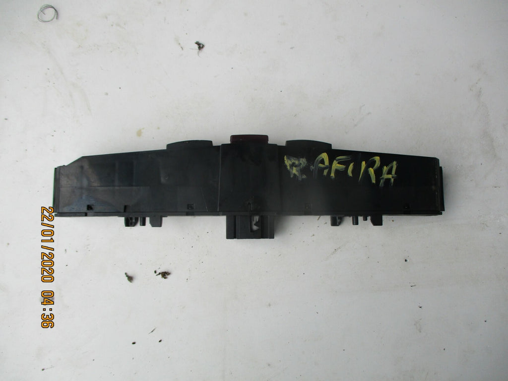 VAUXHALL ASTRA H MK5 2008 HAZARD LIGHT SWITCH DOOR LOCK BUTTON PANEL 13100105