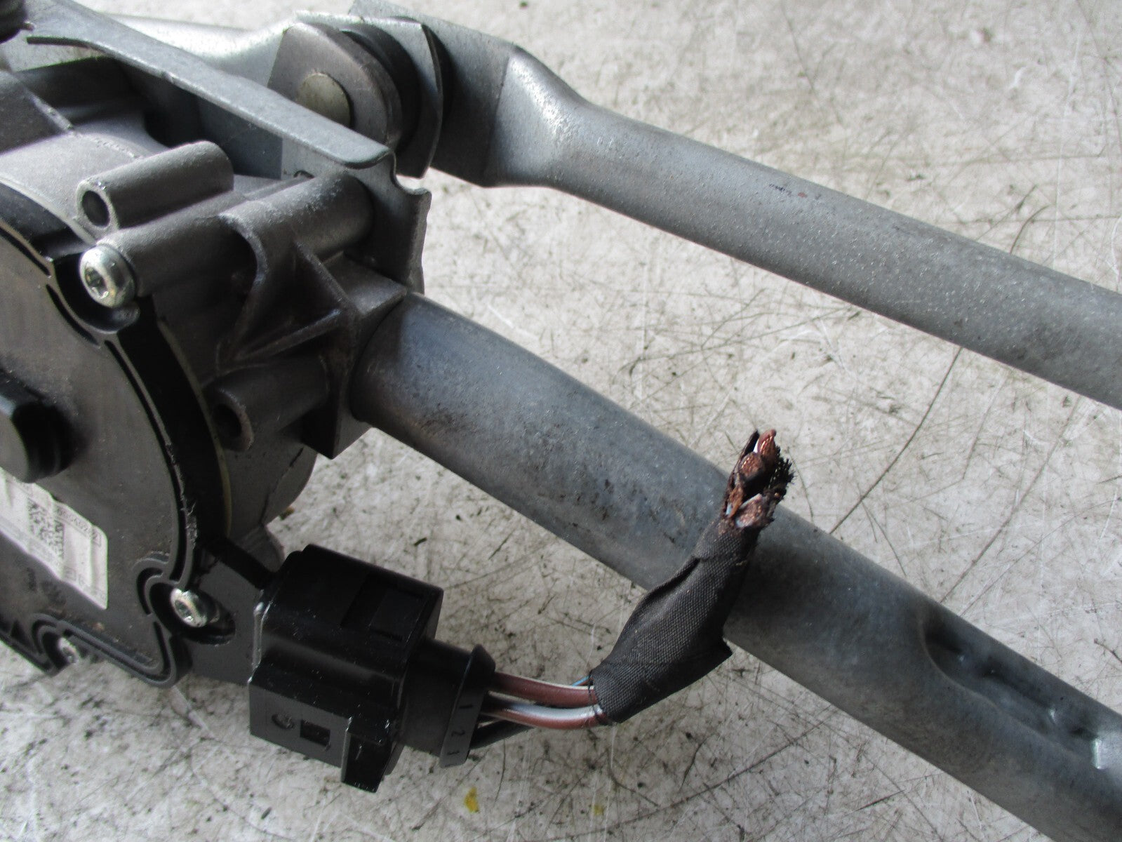 JAGUAR XE 2017 FRONT WIPER MOTOR & LINKAGE GX7317500BC