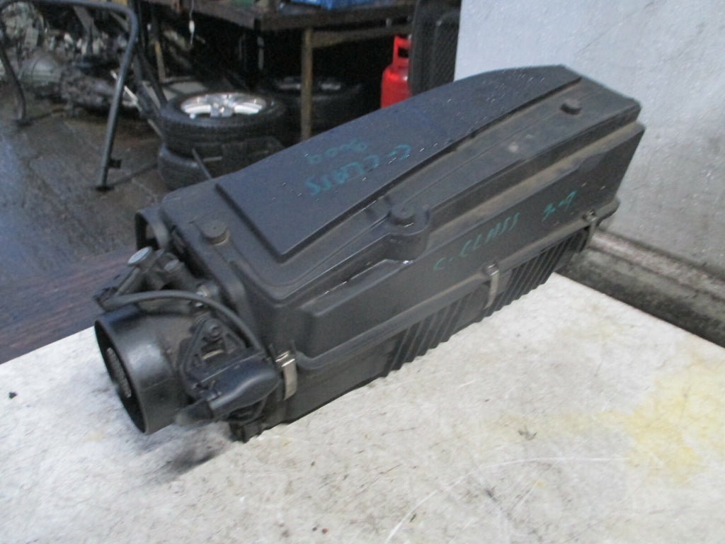 MERCEDES BENZ C CLASS W204 2009 2.1 DIESEL AIR FILTER BOX A6460902001