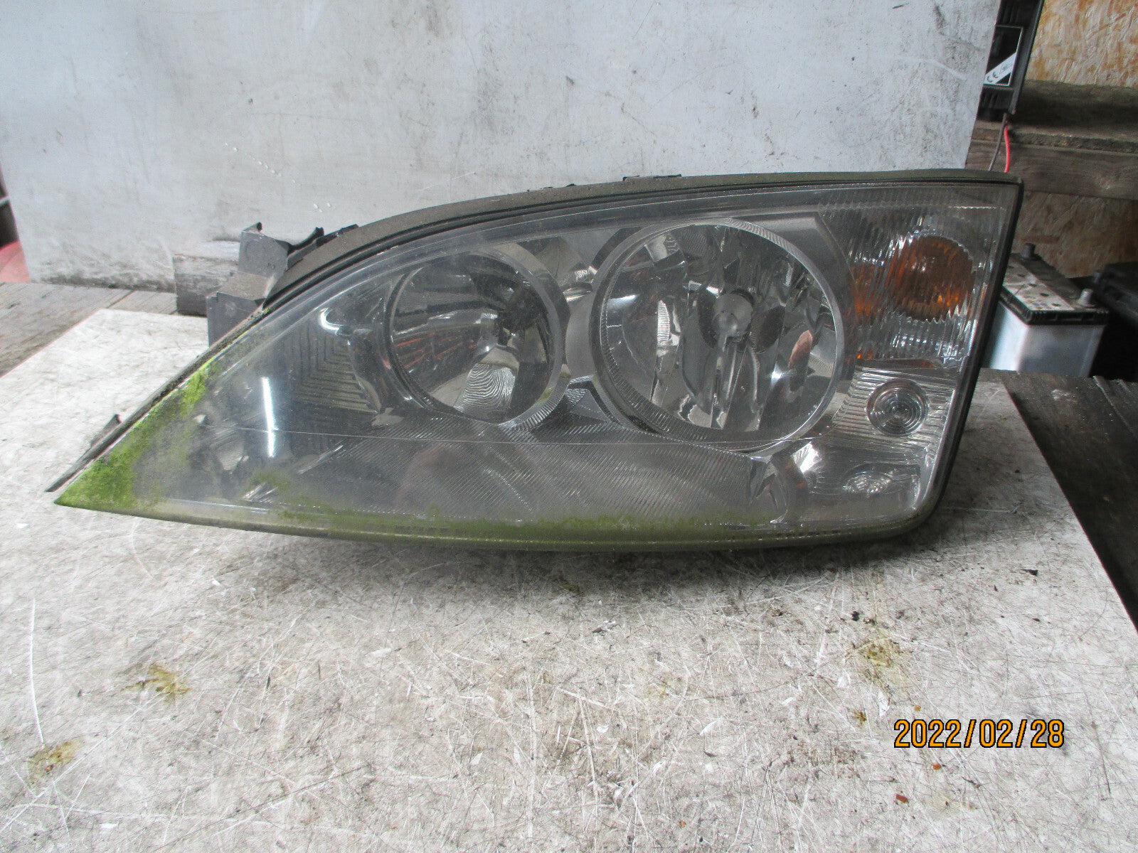 FORD MONDEO MK3 2003 NSF PASSENGER SIDE FRONT HEADLIGHT HEADLAMP 1S7113006TE