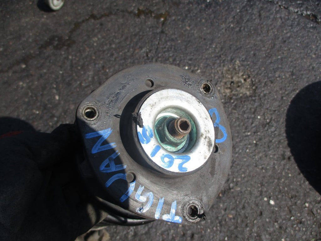 VW VOLKSWAGEN TIGUAN MK1 2015 2.0 DIESEL DRIVER SIDE LEG CALIPER SHOCK