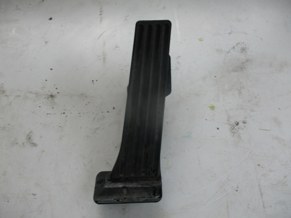 BMW 1 SERIES F20 F21  ELECTRIC ACCELERATOR THROTTLE PEDAL 6853176