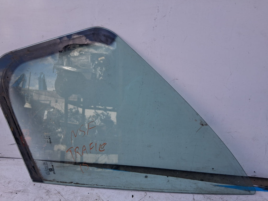 2015 RENAULT TRAFIC B X82 MK2 NSF PASSENGER SIDE FRONT LEFT QUARTER WINDOW GLASS