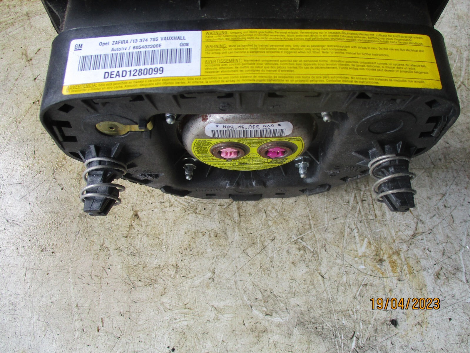 VAUXHALL ZAFIRA B 2013 DRIVER SIDE STEERING WHEEL AIRBAG 13111349